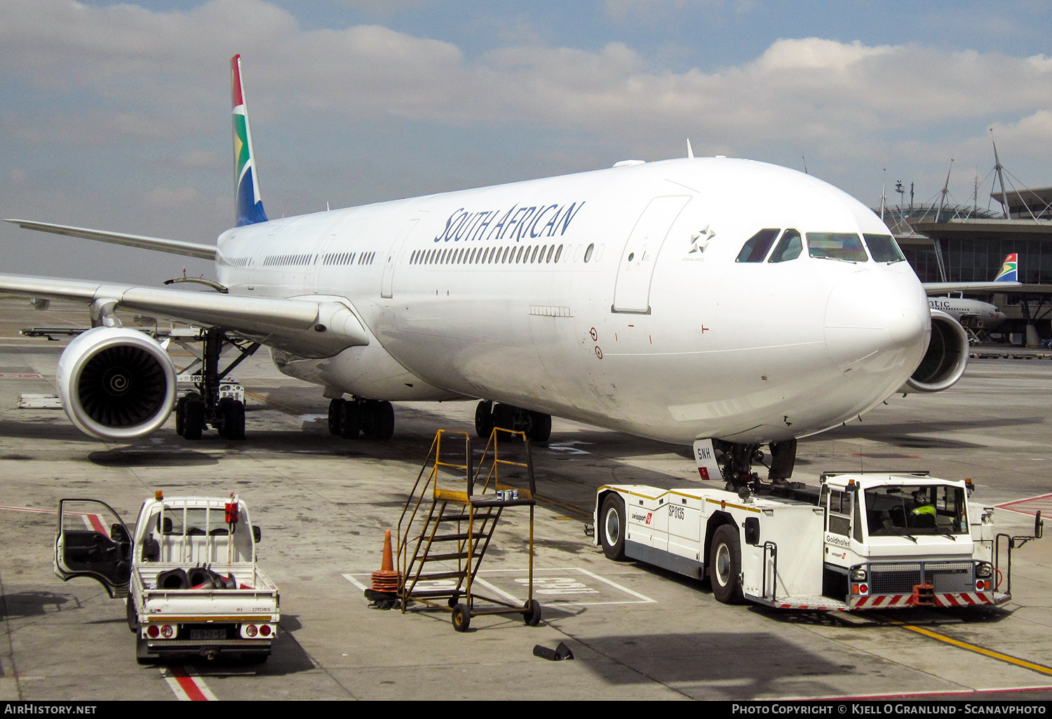 Aircraft Photo of ZS-SNH | Airbus A340-642 | South African Airways | AirHistory.net #600412