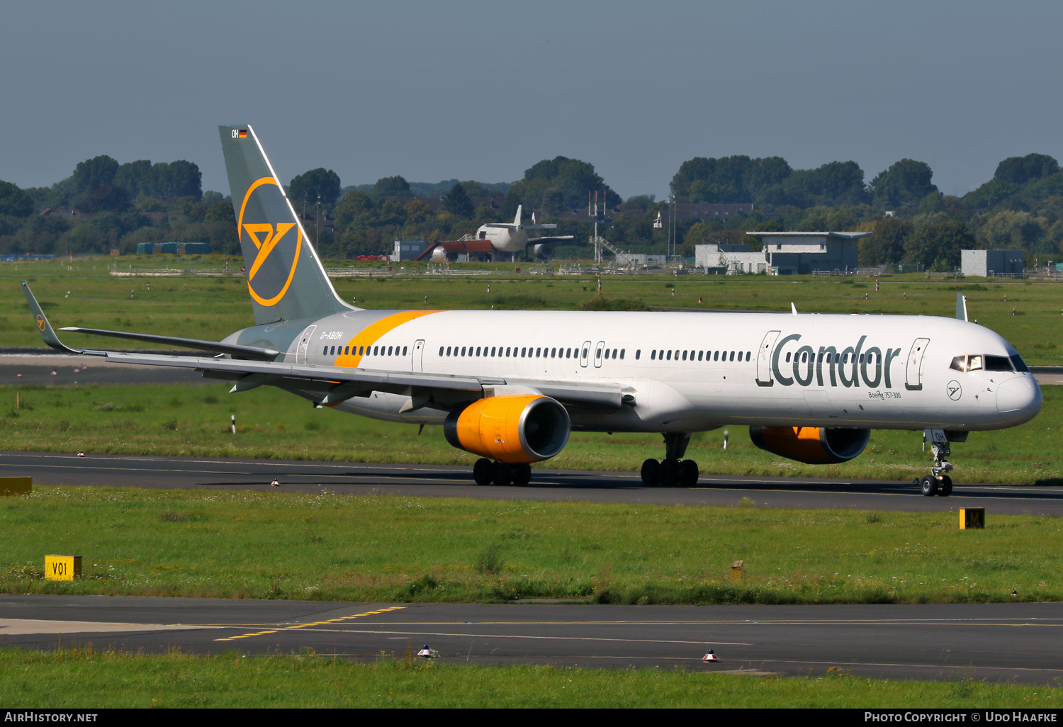 Aircraft Photo of D-ABOH | Boeing 757-330 | Condor Flugdienst | AirHistory.net #600428