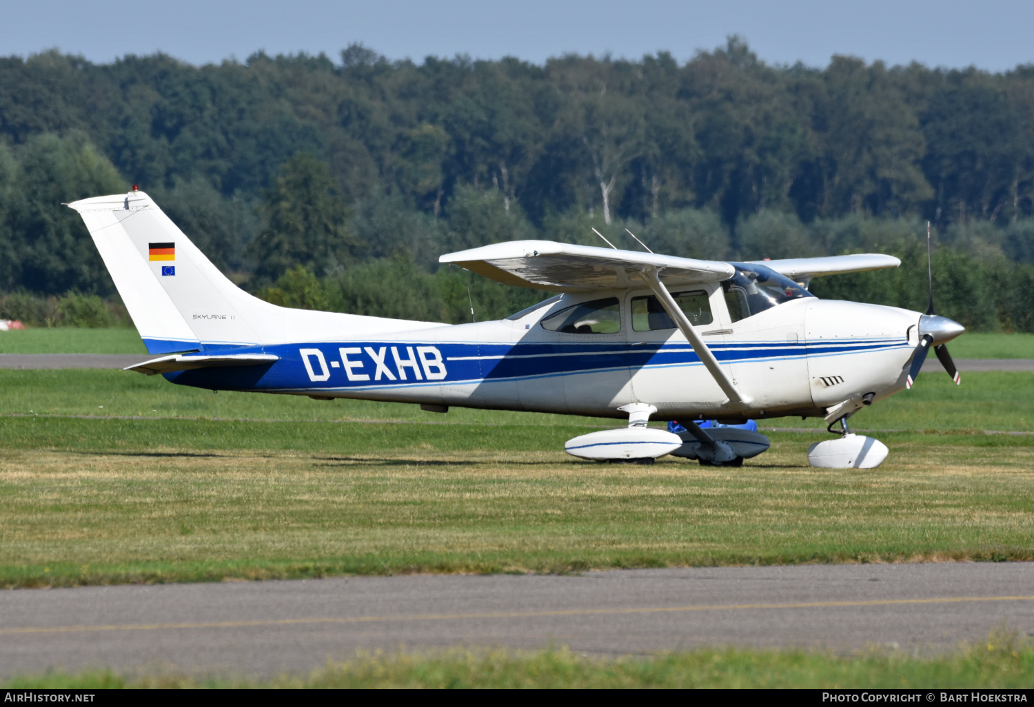 Aircraft Photo of D-EXHB | Cessna 182P Skylane II | AirHistory.net #600459
