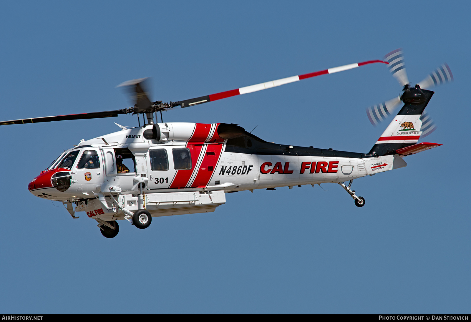 Aircraft Photo of N486DF | Sikorsky S-70i International Black Hawk | Cal Fire - California Department of Forestry & Fire Protection | AirHistory.net #600546
