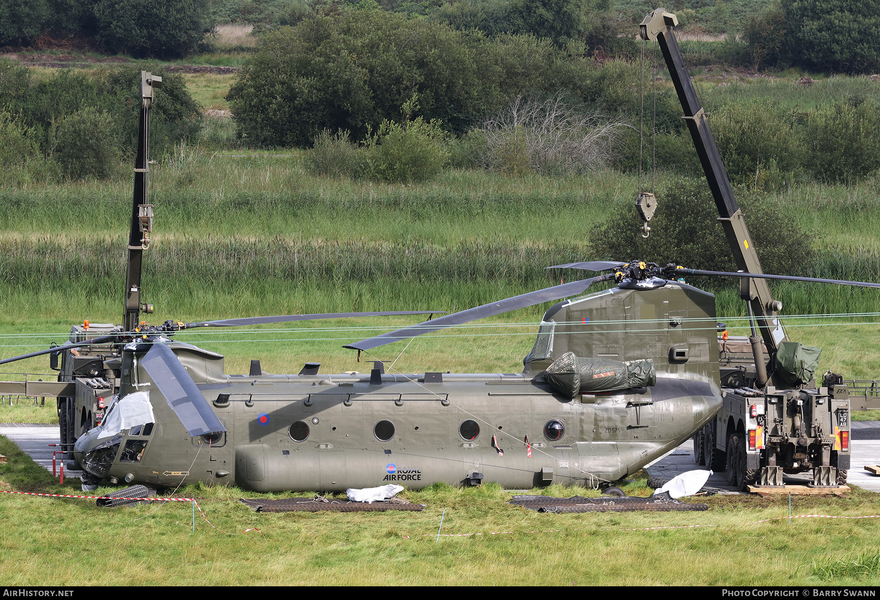 Aircraft Photo of ZD575 | Boeing Chinook HC6A (352) | UK - Air Force | AirHistory.net #600571