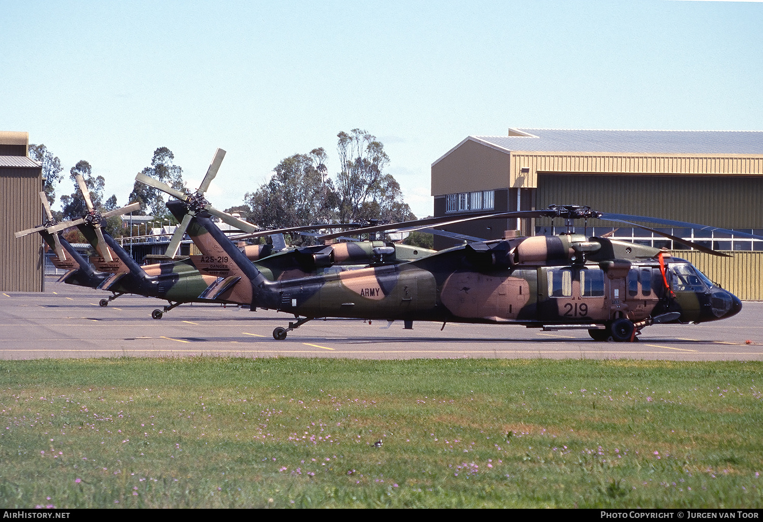 Aircraft Photo of A25-219 | Sikorsky S-70A-9 Black Hawk | Australia - Army | AirHistory.net #600646