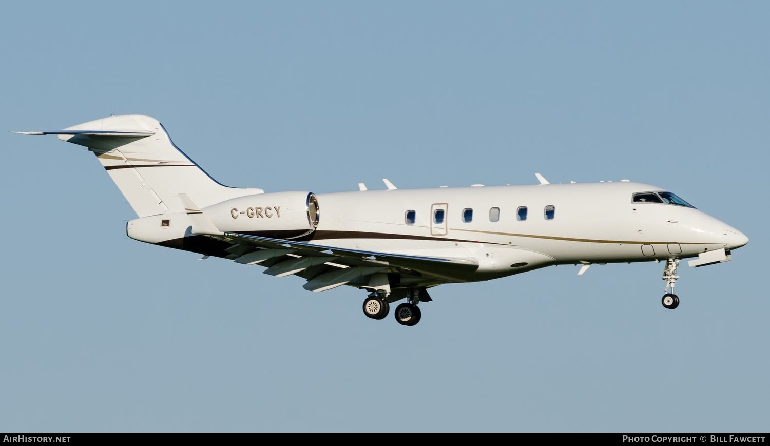 Aircraft Photo of C-GRCY | Bombardier Challenger 300 (BD-100-1A10) | AirHistory.net #600651