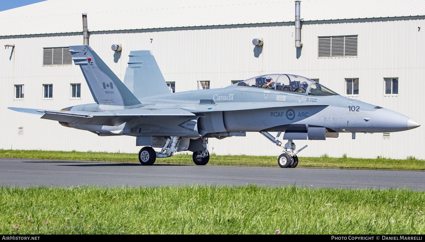 Aircraft Photo of 188102 / 102 | McDonnell Douglas CF-188B Hornet | Canada - Air Force | AirHistory.net #600674