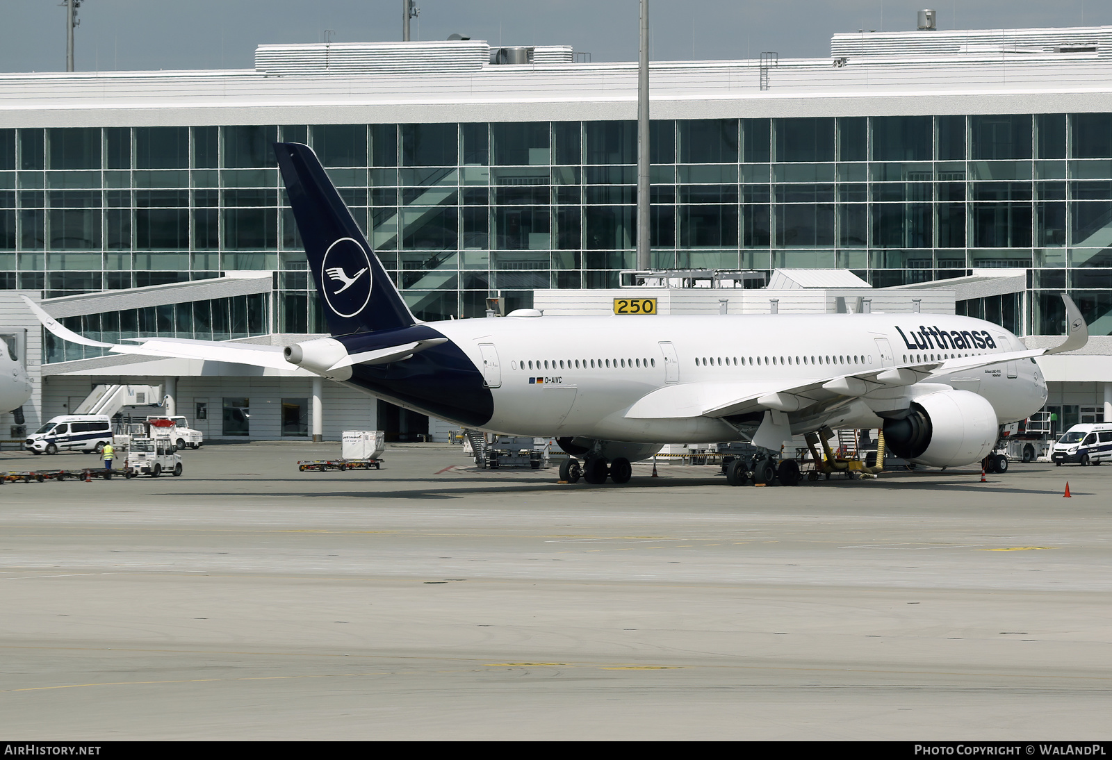 Aircraft Photo of D-AIVC | Airbus A350-941 | Lufthansa | AirHistory.net #600783