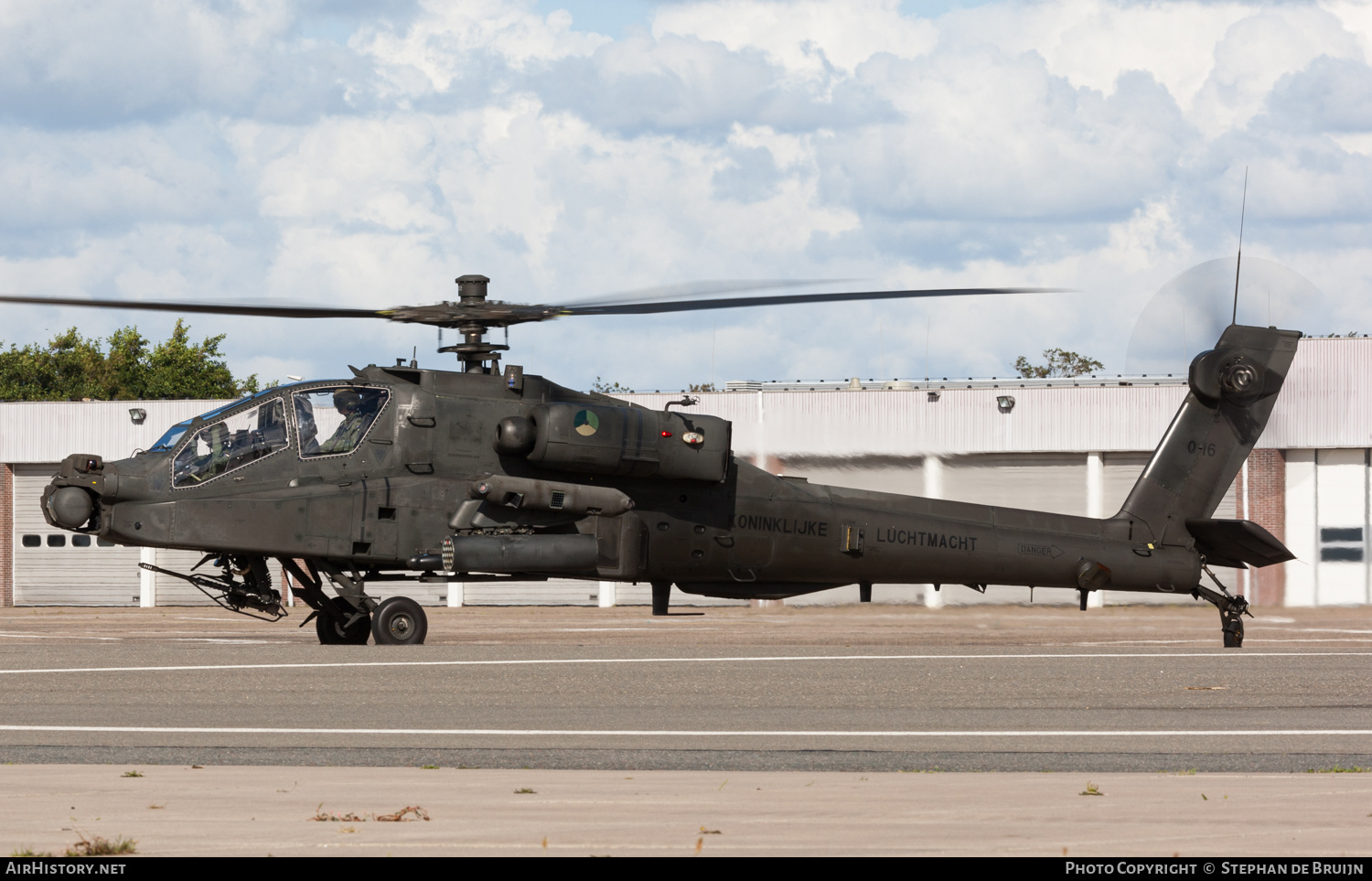 Aircraft Photo of Q-16 | Boeing AH-64D Apache Longbow | Netherlands - Air Force | AirHistory.net #600818