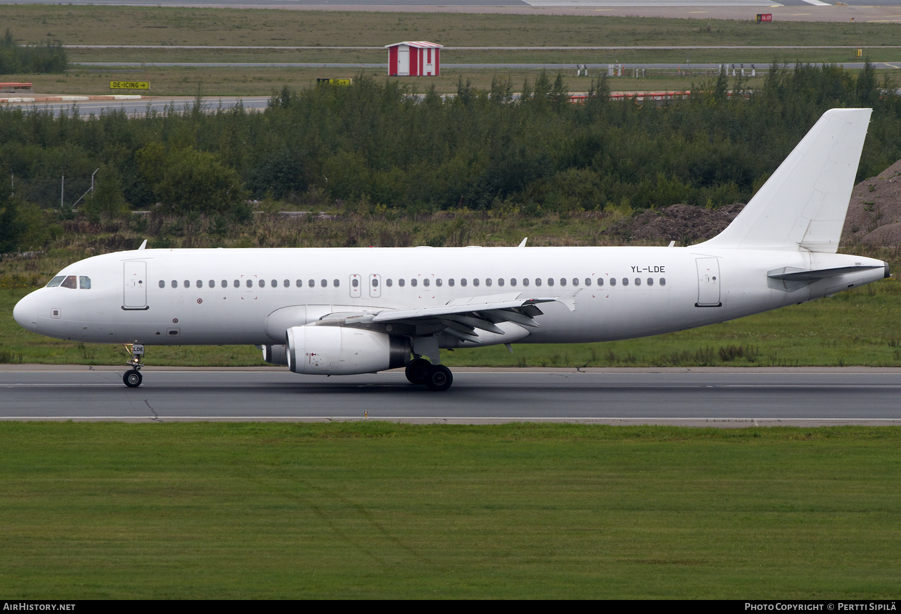 Aircraft Photo of YL-LDE | Airbus A320-232 | AirHistory.net #600912