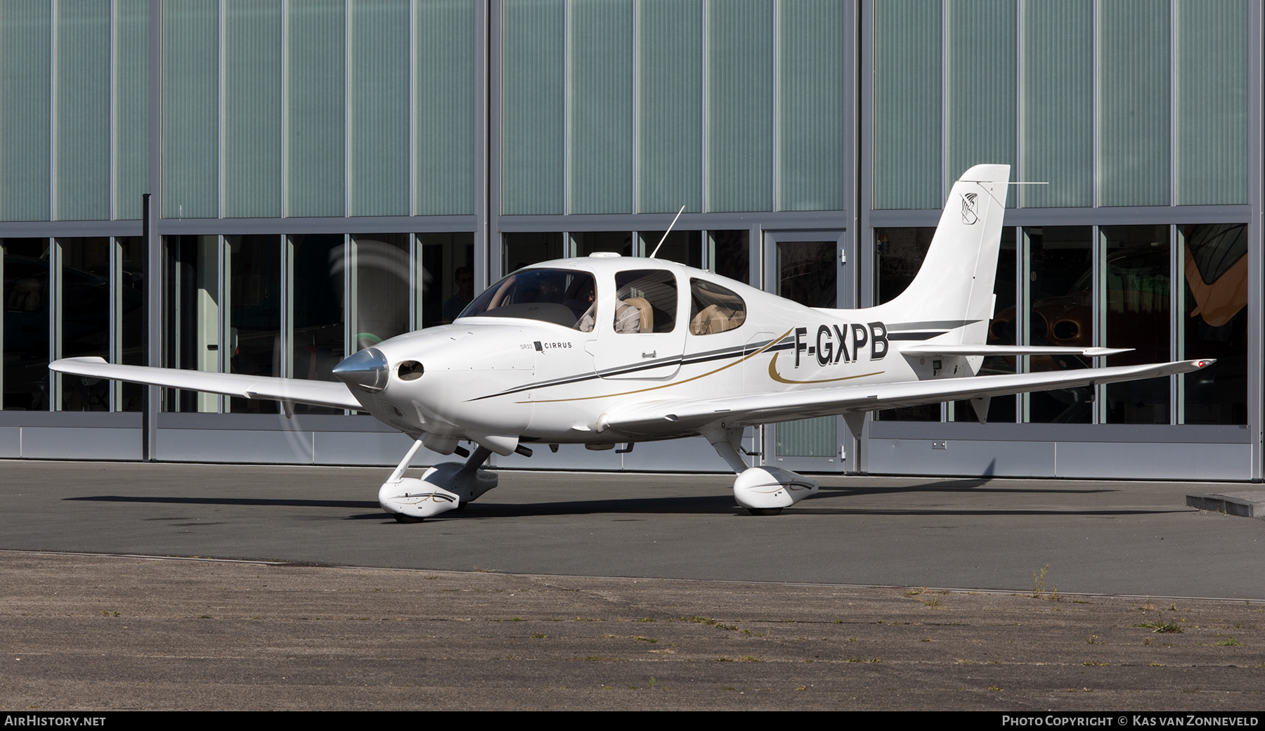 Aircraft Photo of F-GXPB | Cirrus SR-22 G1 | AirHistory.net #600949