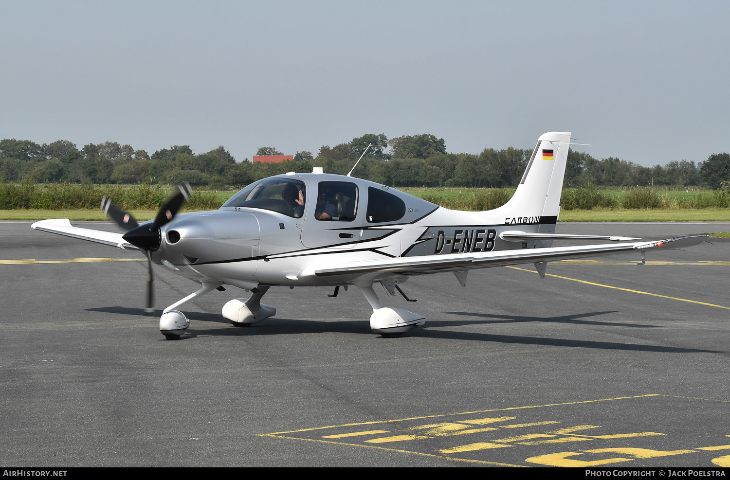 Aircraft Photo of D-ENEB | Cirrus SR-22T G6-GTS Carbon | AirHistory.net #601173