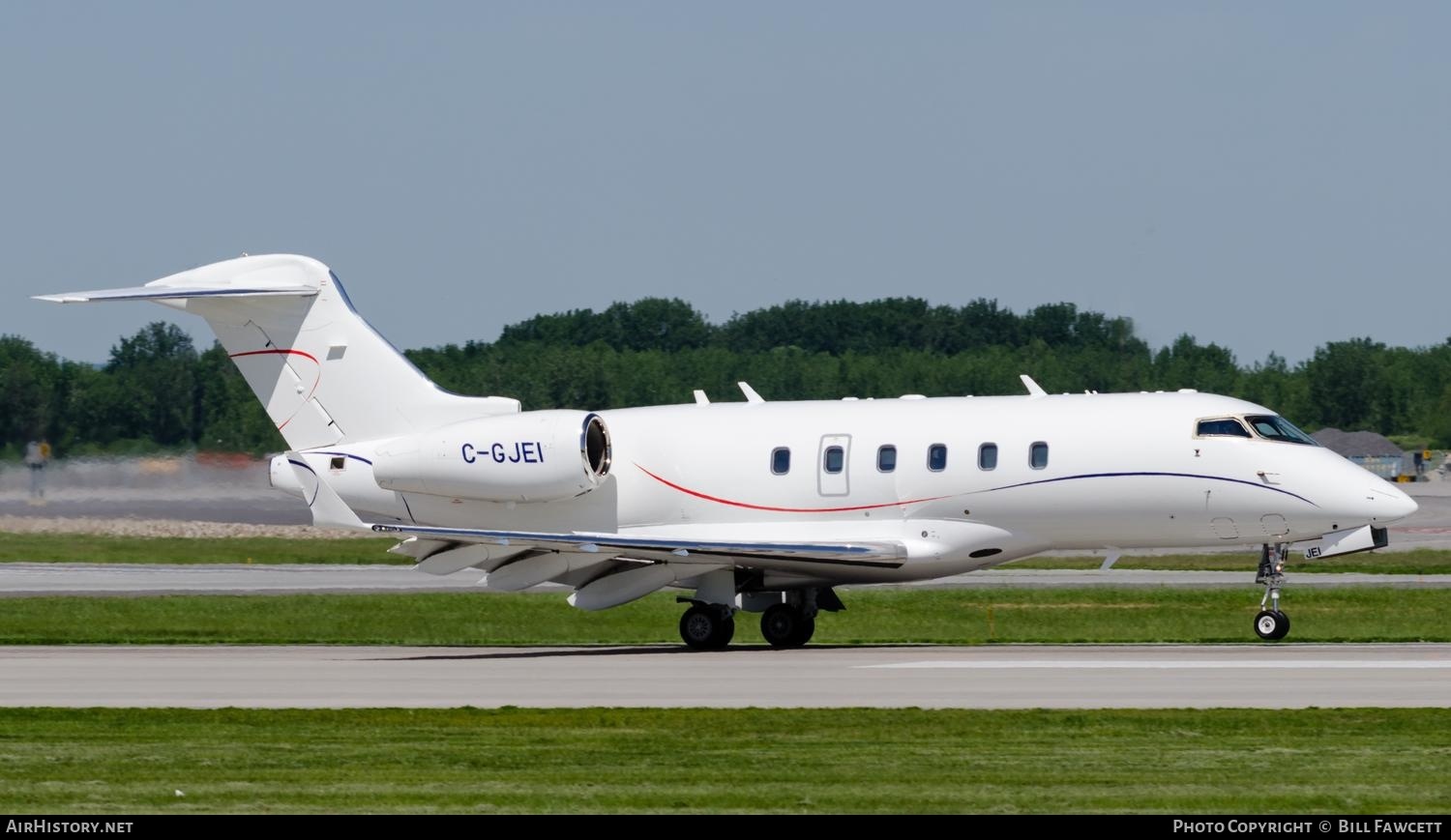 Aircraft Photo of C-GJEI | Bombardier Challenger 300 (BD-100-1A10) | AirHistory.net #601205