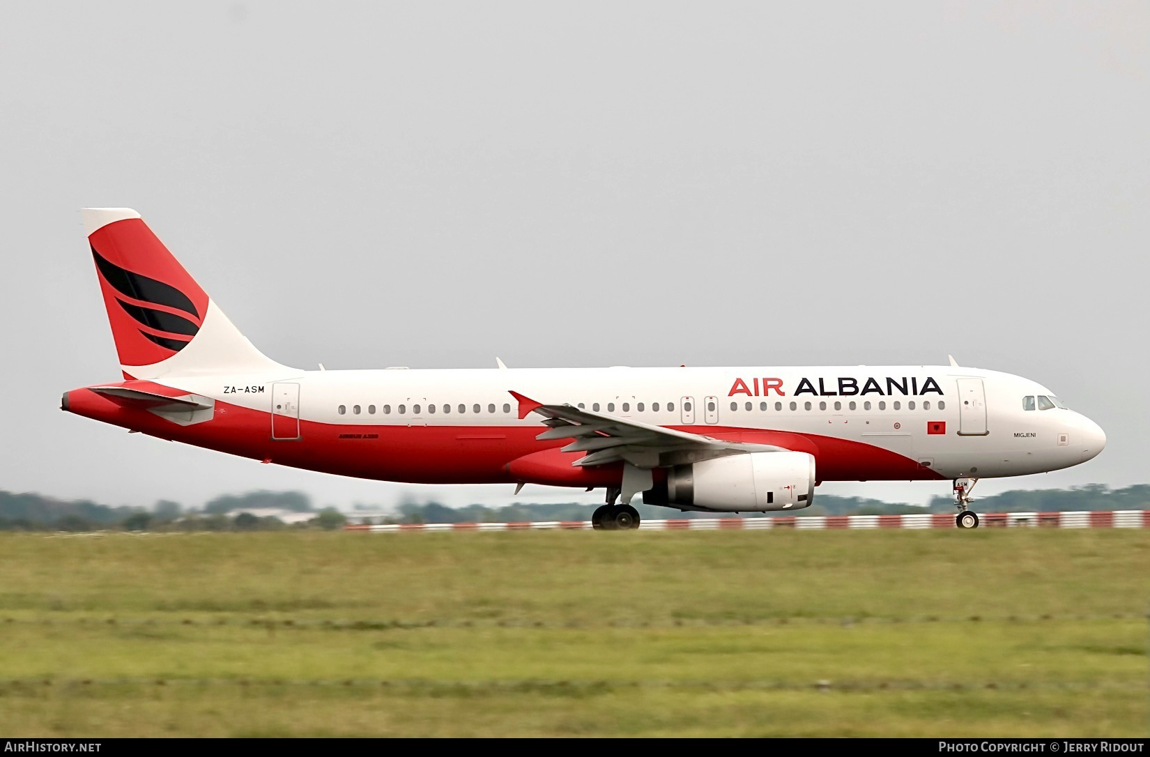 Aircraft Photo of ZA-ASM | Airbus A320-232 | Air Albania | AirHistory.net #601261