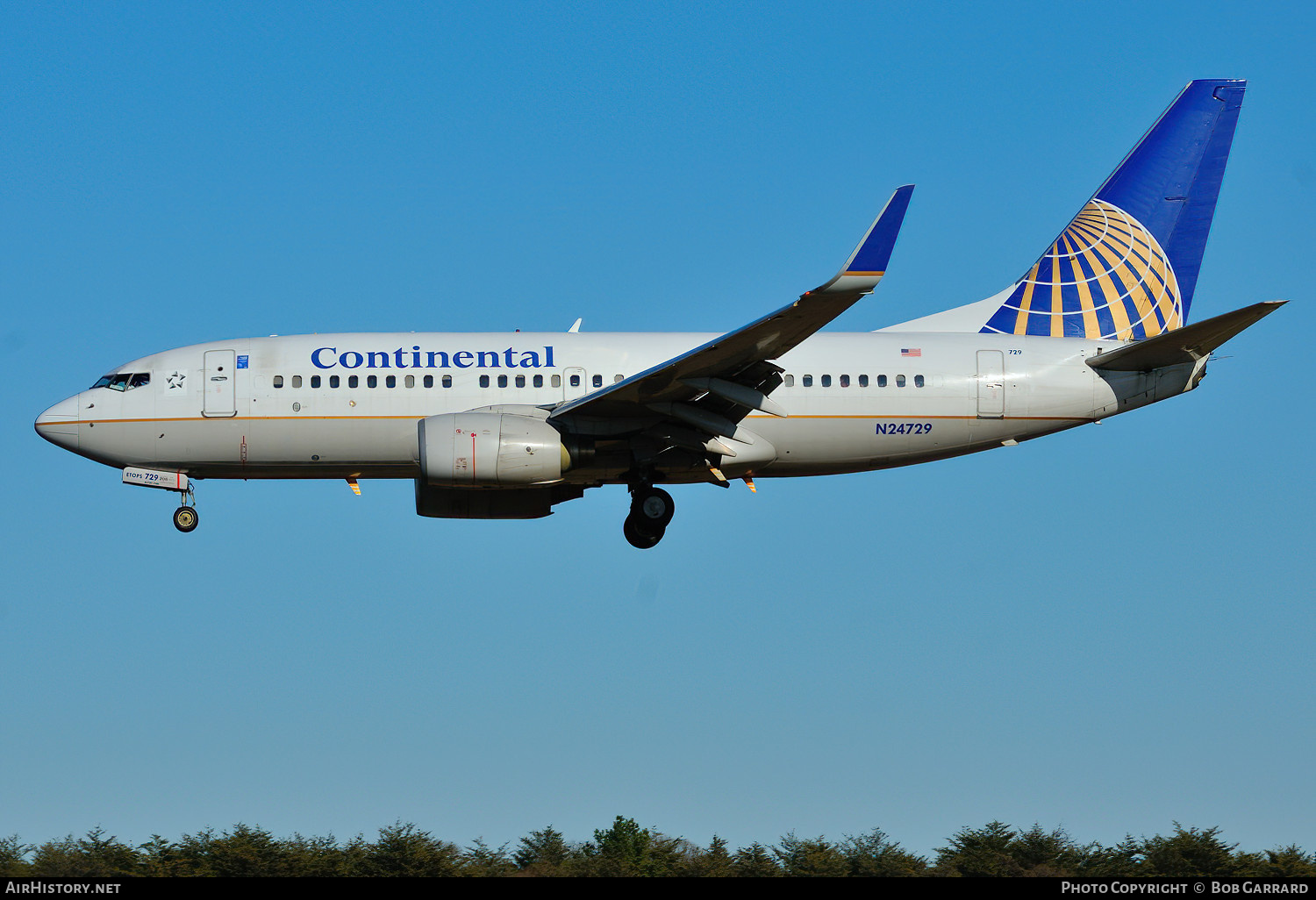 Aircraft Photo of N24729 | Boeing 737-724 | Continental Airlines | AirHistory.net #601355