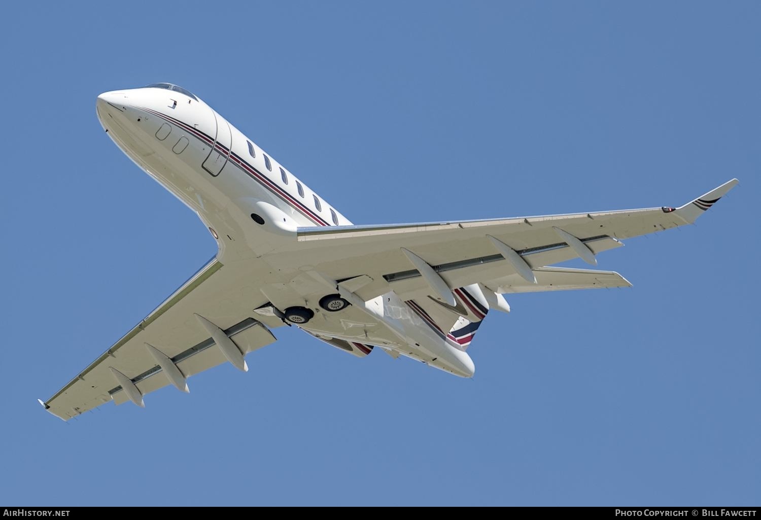 Aircraft Photo of N770QS | Bombardier Challenger 350 (BD-100-1A10) | AirHistory.net #601514