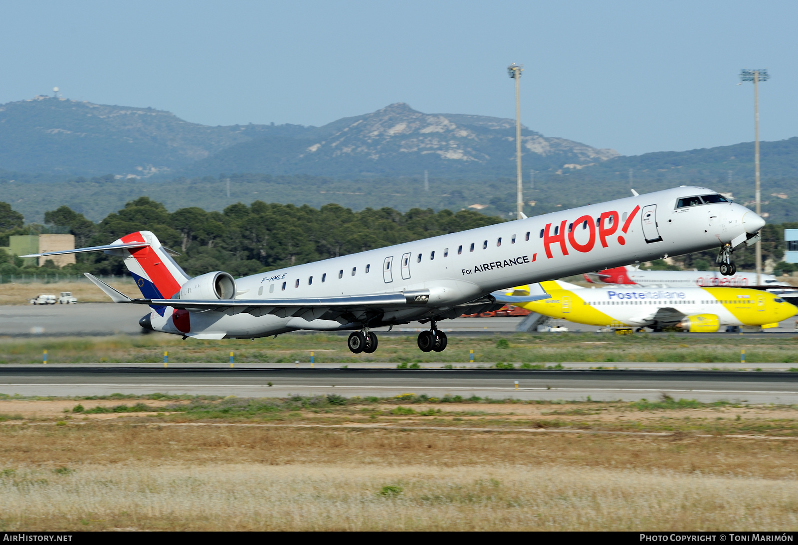 Aircraft Photo of F-HMLE | Bombardier CRJ-1000EL NG (CL-600-2E25) | Hop! | AirHistory.net #601763