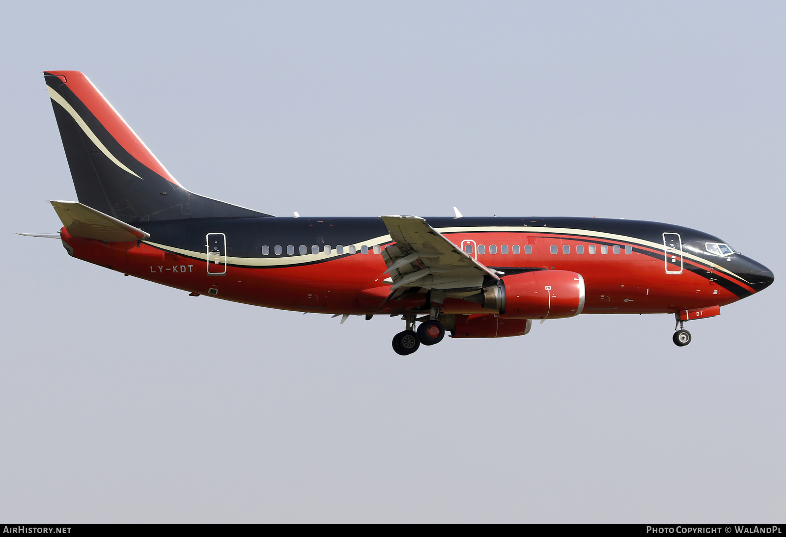 Aircraft Photo of LY-KDT | Boeing 737-522 | AirHistory.net #601994