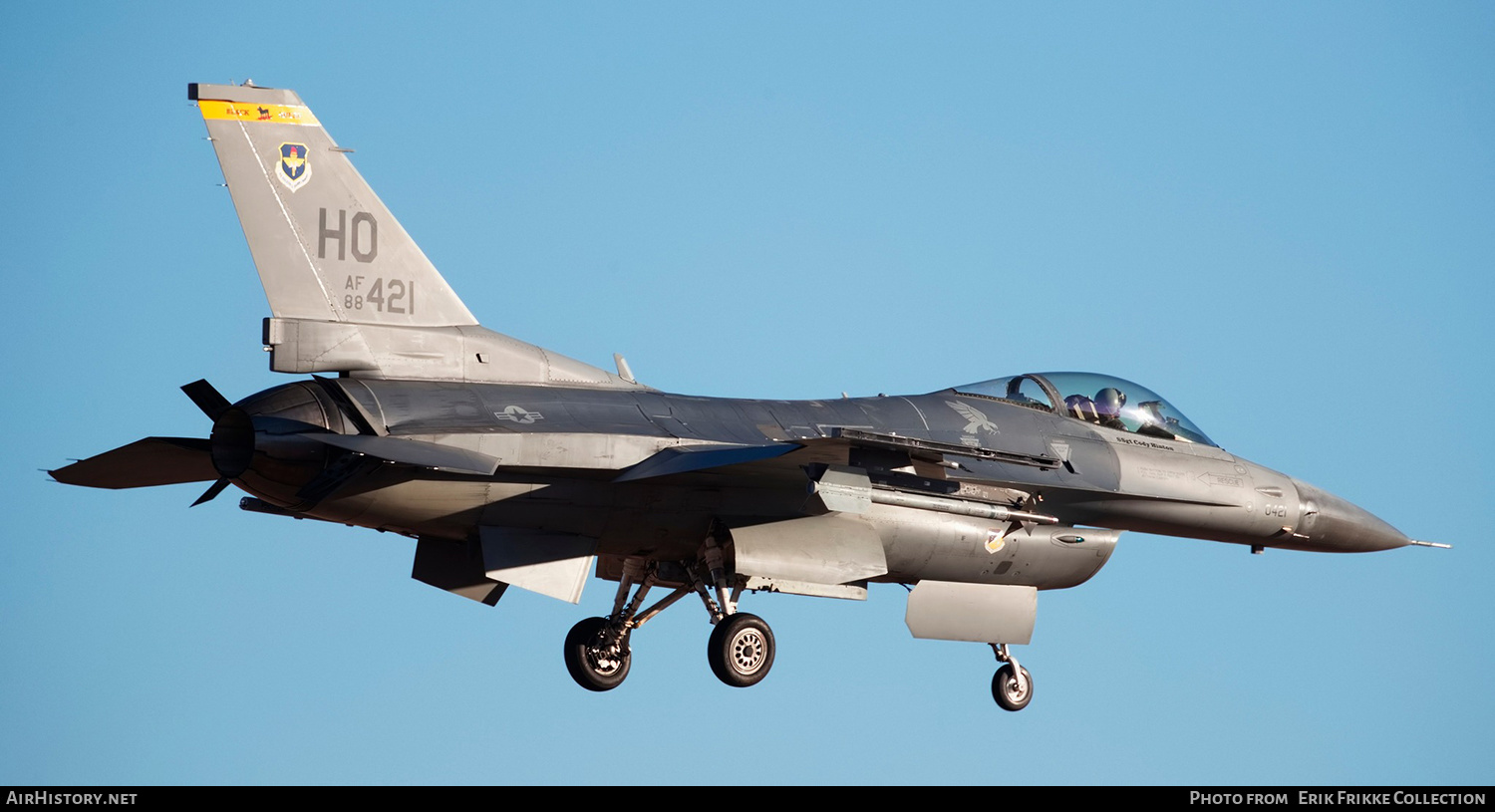 Aircraft Photo of 88-0421 / AF880421 | General Dynamics F-16CM Fighting Falcon | USA - Air Force | AirHistory.net #602046