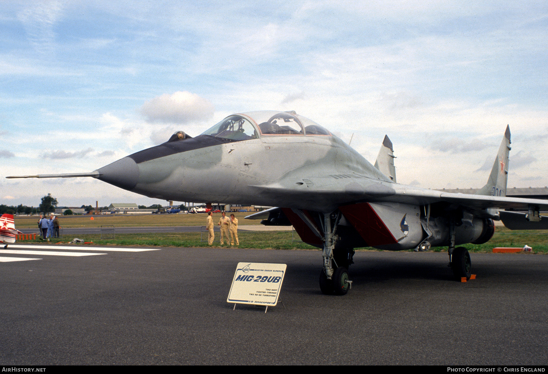 Aircraft Photo of 304 blue | Mikoyan-Gurevich MiG-29UB (9-51) | Soviet Union - Air Force | AirHistory.net #602234