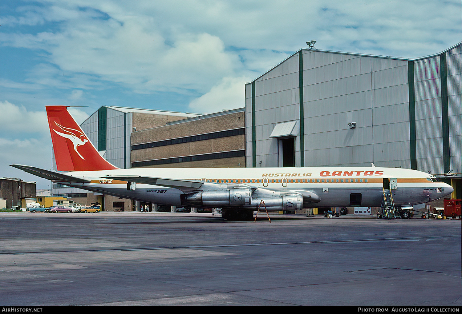 Aircraft Photo of VH-EAC | Boeing 707-338C | Qantas | AirHistory.net #602337