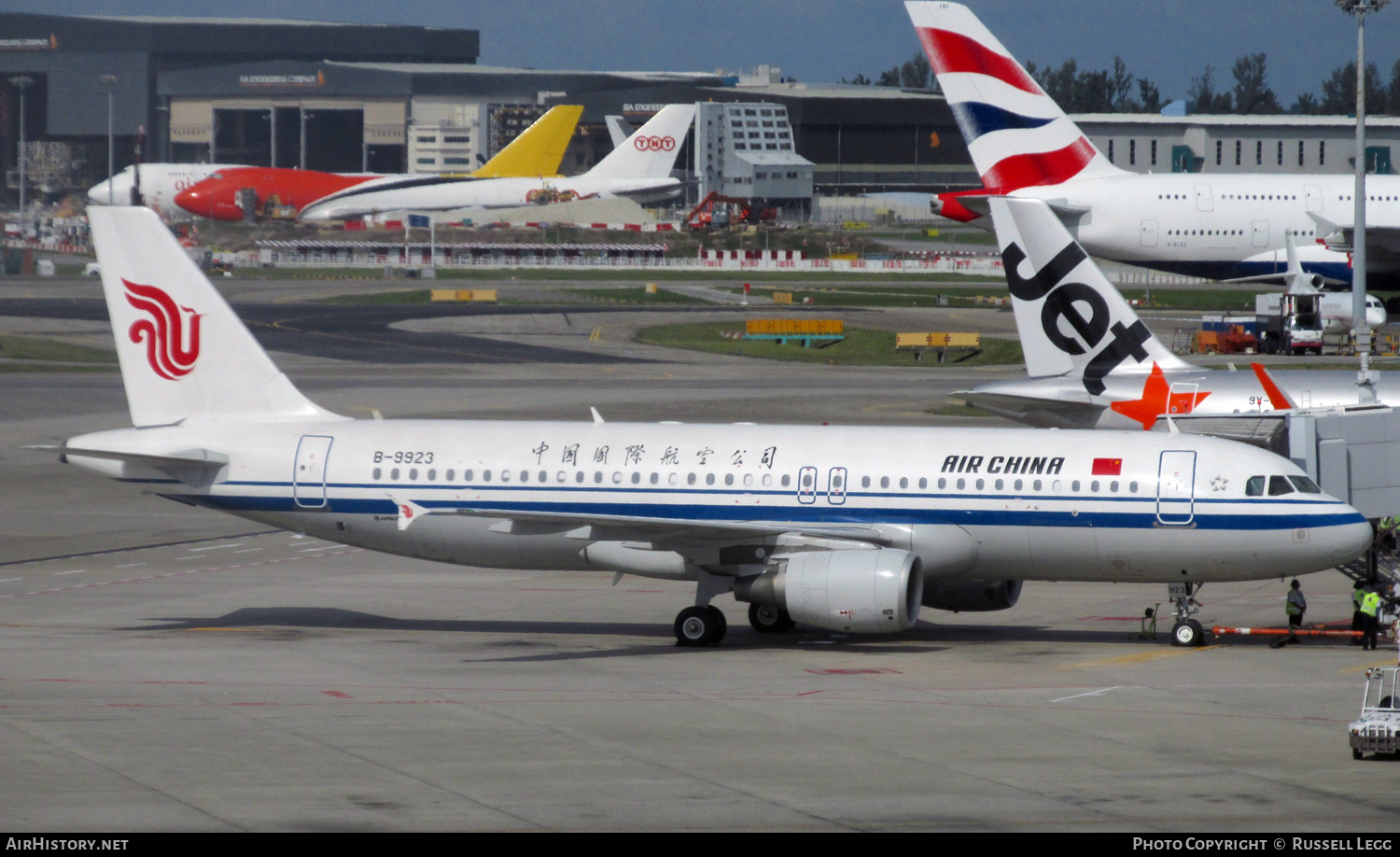 Aircraft Photo of B-9923 | Airbus A320-214 | Air China | AirHistory.net #602361