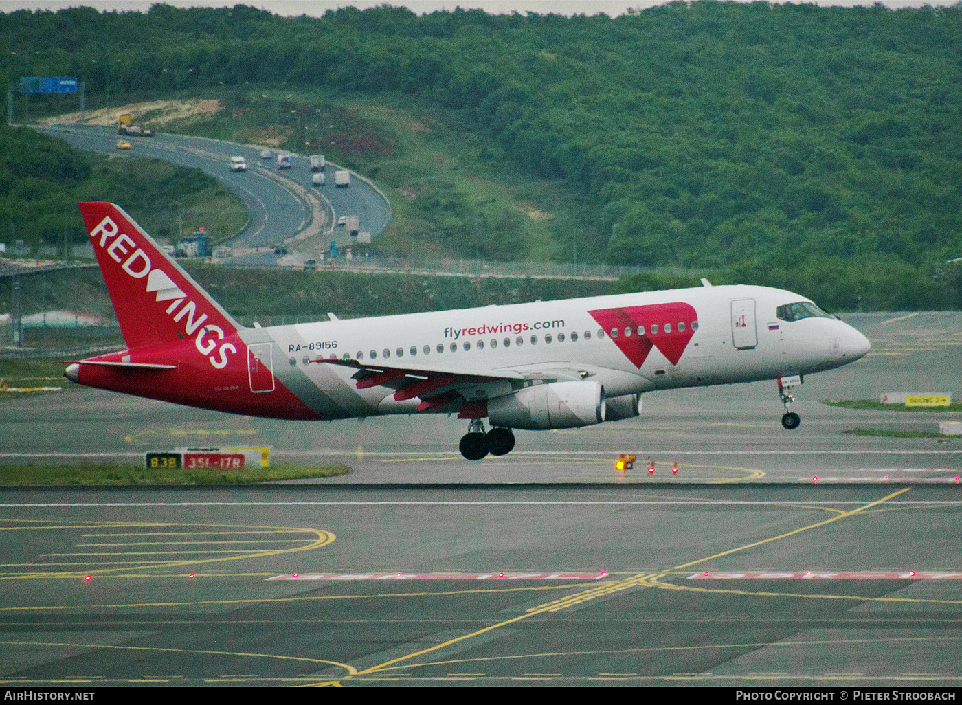 Aircraft Photo of RA-89156 | Sukhoi SSJ-100-95B-LR Superjet 100 (RRJ-95B) | Red Wings | AirHistory.net #602364