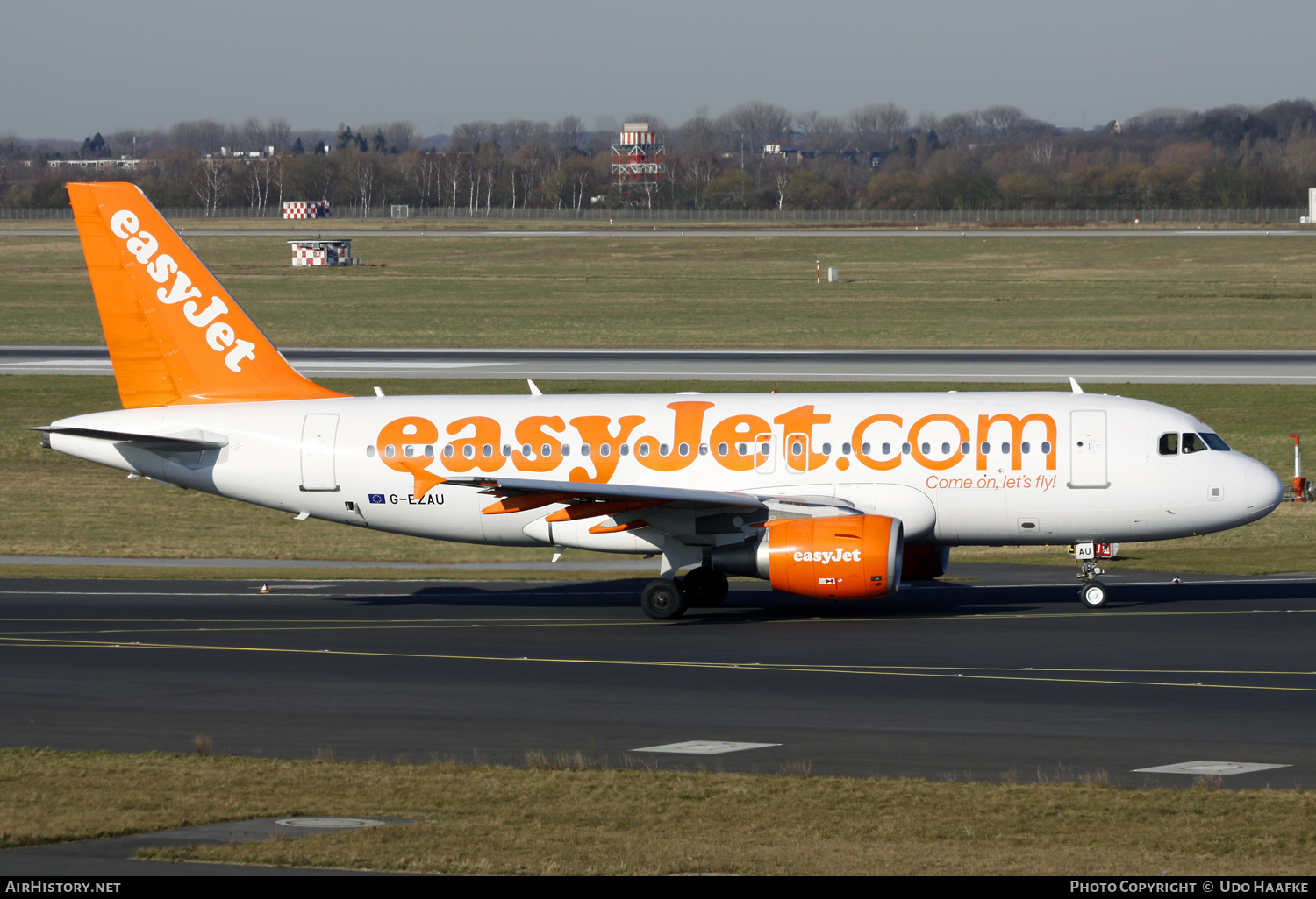 Aircraft Photo of G-EZAU | Airbus A319-111 | EasyJet | AirHistory.net #602444