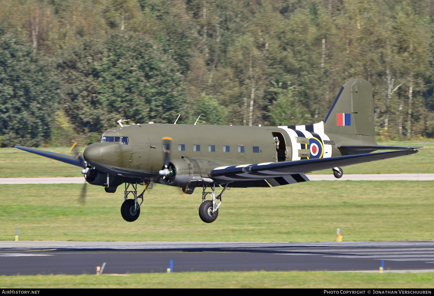 Aircraft Photo of G-ANAF / KP220 | Douglas C-47B Dakota Mk.4 | UK - Air Force | AirHistory.net #602454