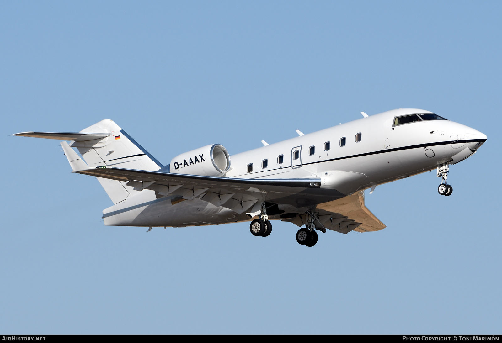 Aircraft Photo of D-AAAX | Bombardier Challenger 604 (CL-600-2B16) | AirHistory.net #602558