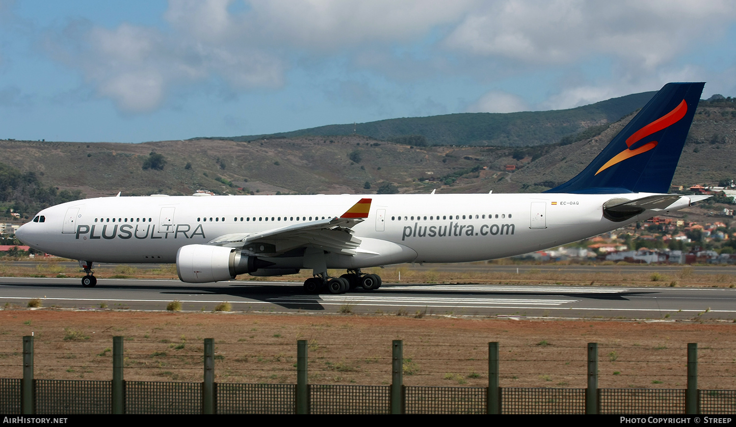 Aircraft Photo of EC-OAQ | Airbus A330-202 | Plus Ultra Líneas Aéreas | AirHistory.net #602888