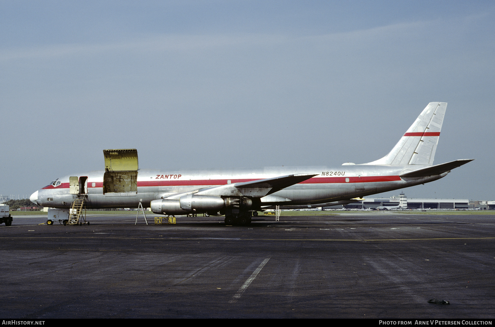 Aircraft Photo of N8240U | Douglas DC-8-33(F) | Zantop International Airlines | AirHistory.net #602965