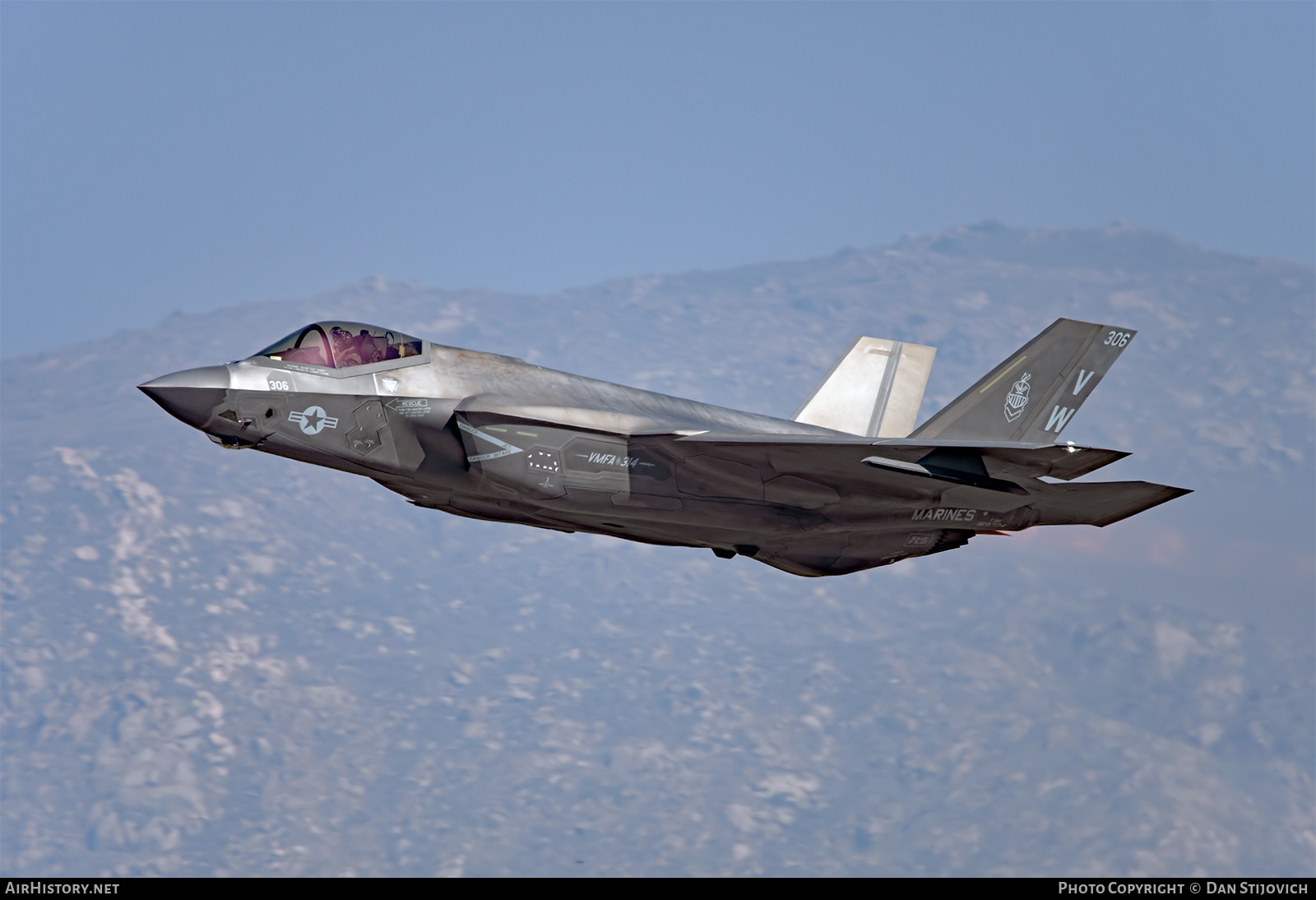 Aircraft Photo of 169704 | Lockheed Martin F-35C Lightning II | USA - Marines | AirHistory.net #603113