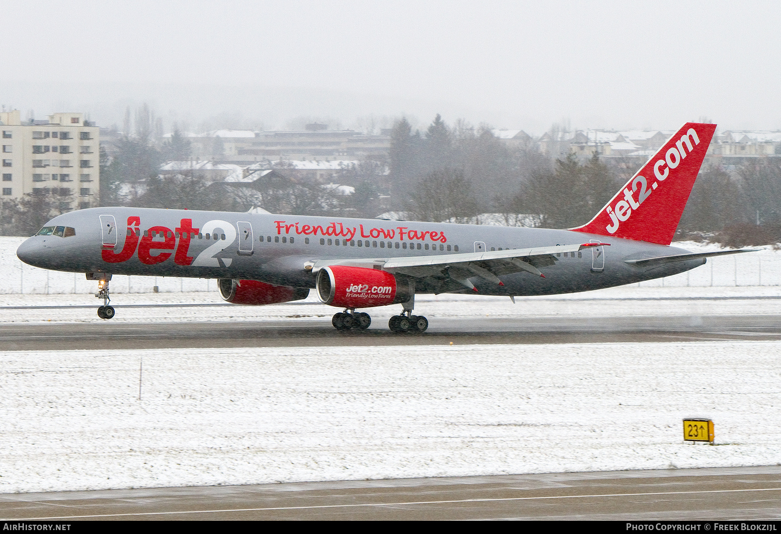 Aircraft Photo of G-LSAG | Boeing 757-21B | Jet2 | AirHistory.net #603124