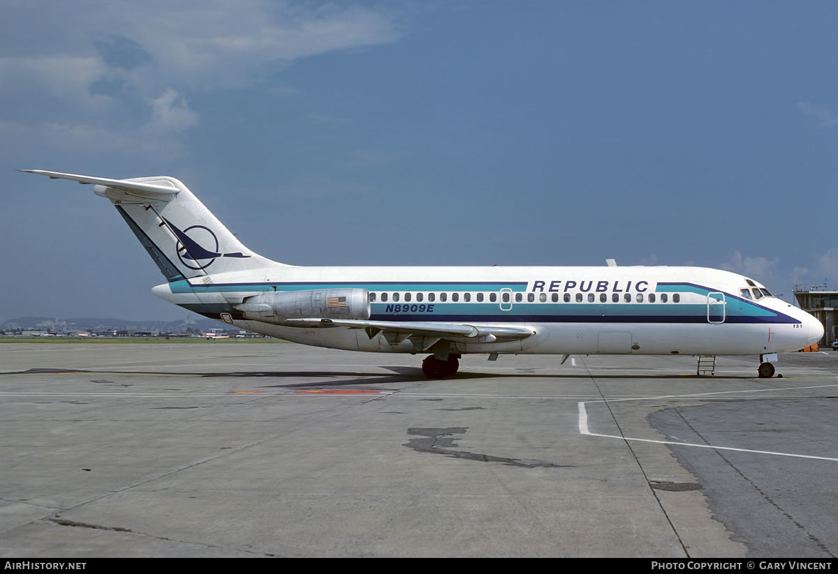 Aircraft Photo of N8909E | Douglas DC-9-14 | Republic Airlines | AirHistory.net #603238