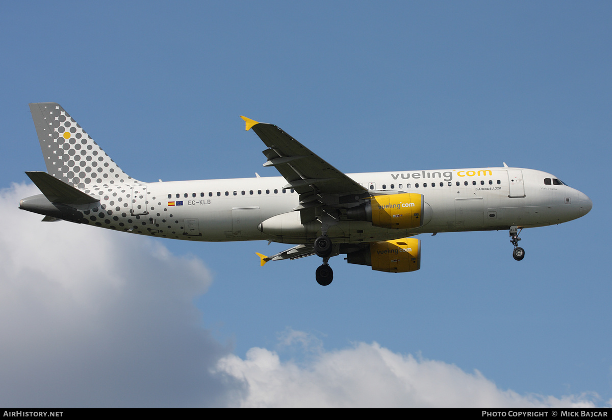 Aircraft Photo of EC-KLB | Airbus A320-214 | Vueling Airlines | AirHistory.net #603240