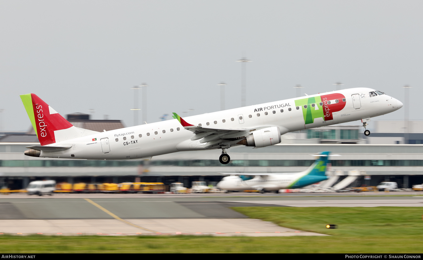 Aircraft Photo of CS-TAY | Embraer 195LR (ERJ-190-200LR) | TAP Air Portugal Express | AirHistory.net #603316