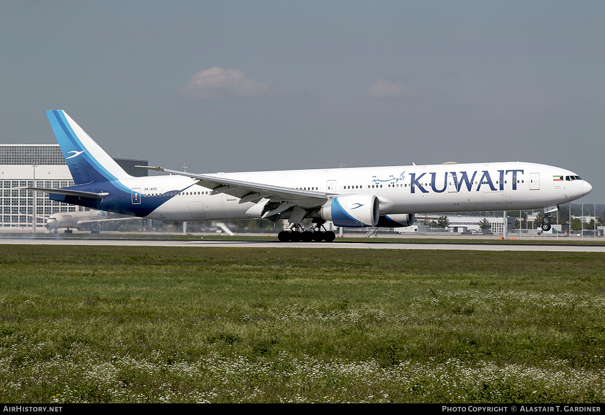 Aircraft Photo of 9K-AOD | Boeing 777-300/ER | Kuwait Airways | AirHistory.net #603627