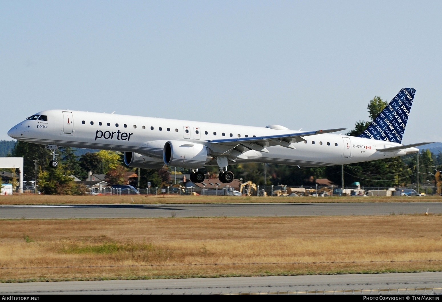 Aircraft Photo of C-GKQX | Embraer 195-E2 (ERJ-190-400) | Porter Airlines | AirHistory.net #603633