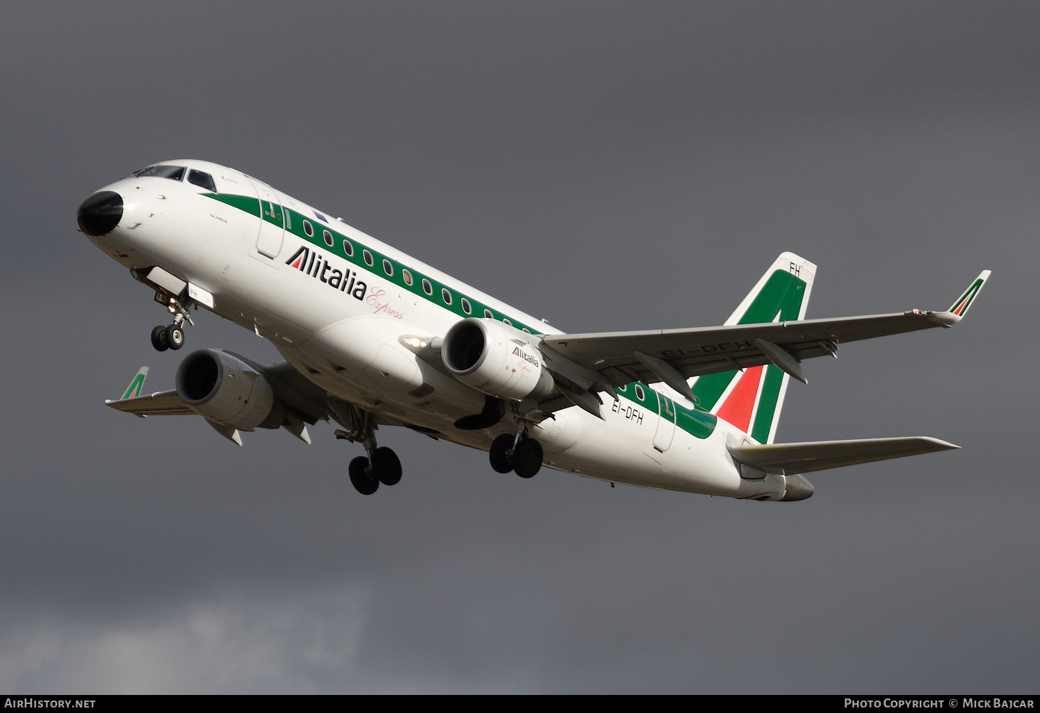 Aircraft Photo of EI-DFH | Embraer 170LR (ERJ-170-100LR) | Alitalia Express | AirHistory.net #603894