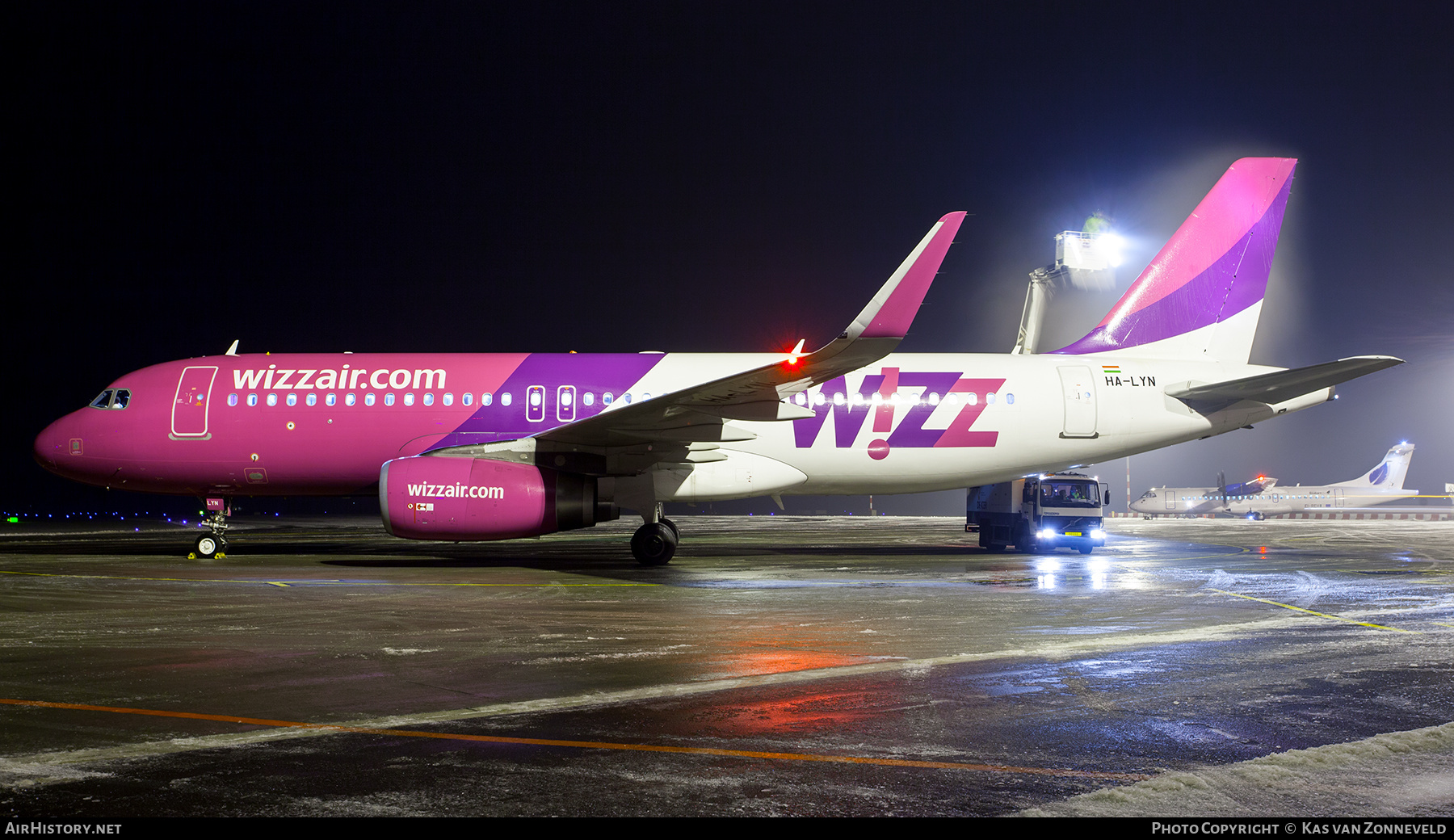 Aircraft Photo of HA-LYN | Airbus A320-232 | Wizz Air | AirHistory.net #603959