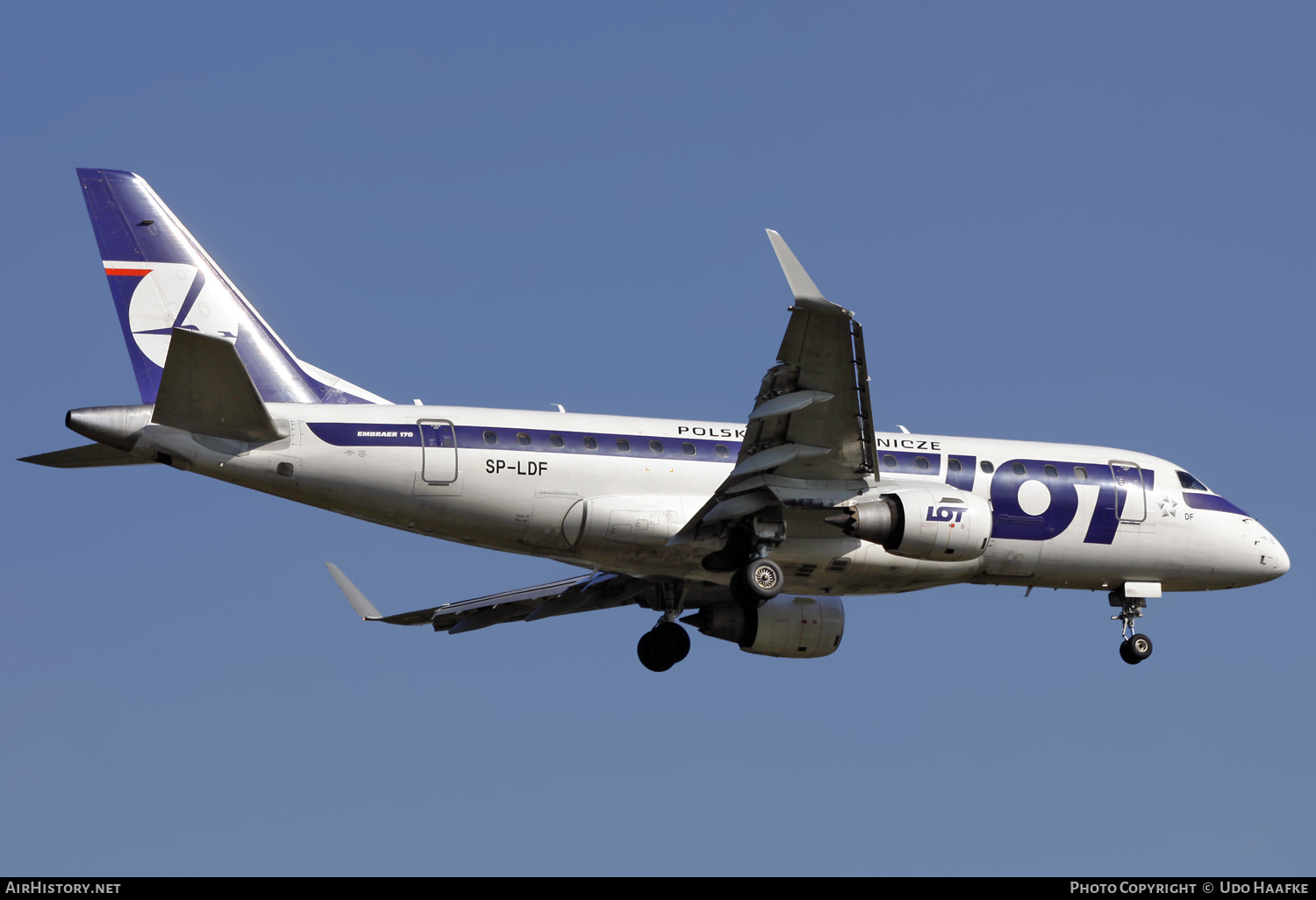 Aircraft Photo of SP-LDF | Embraer 170LR (ERJ-170-100LR) | LOT Polish Airlines - Polskie Linie Lotnicze | AirHistory.net #603960