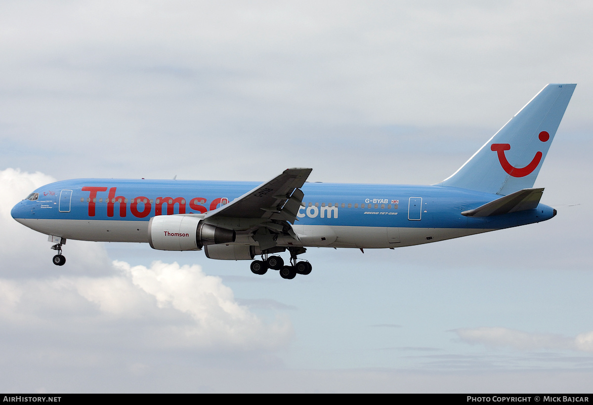 Aircraft Photo of G-BYAB | Boeing 767-204/ER | Thomsonfly | AirHistory.net #604389