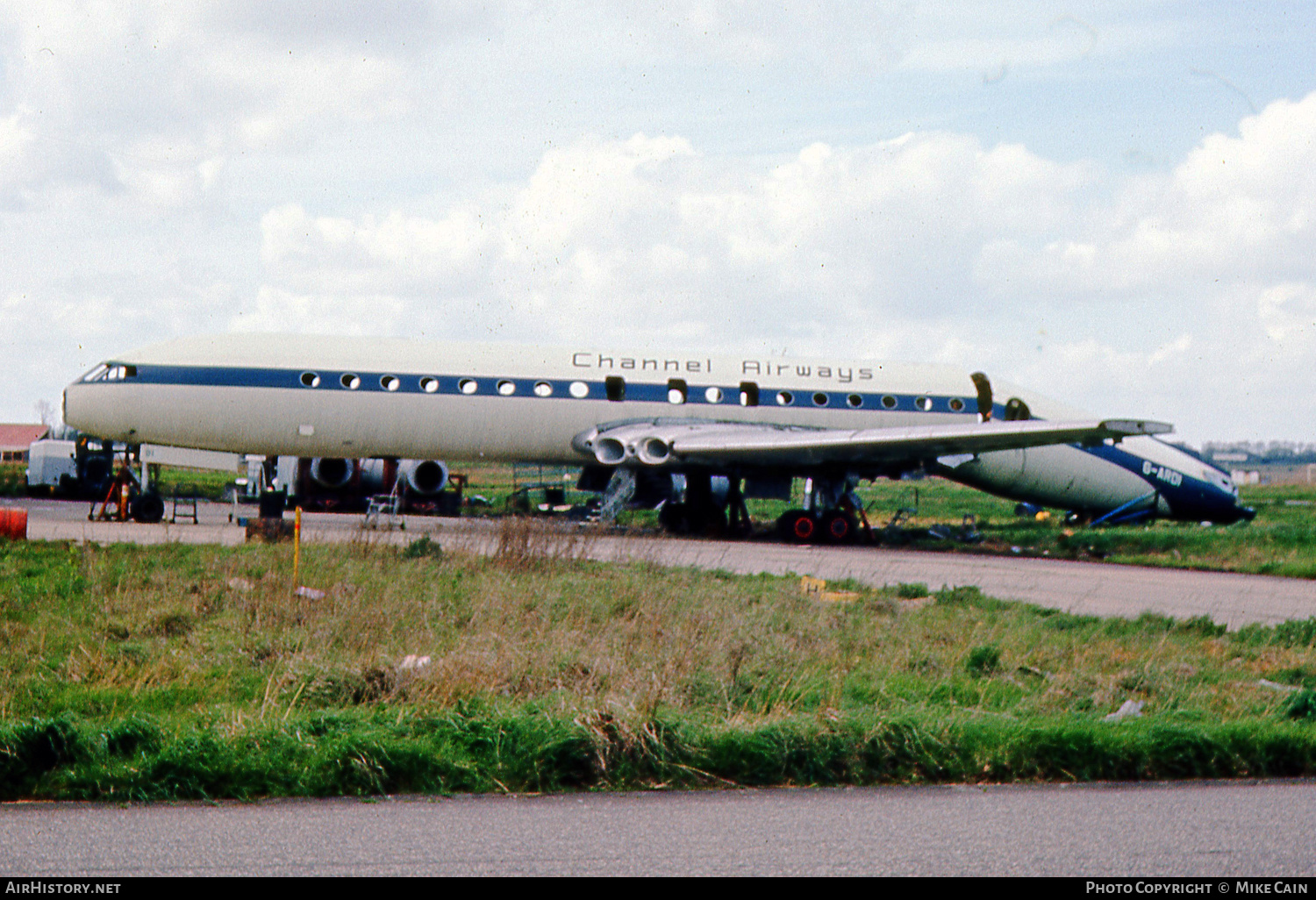 Aircraft Photo of G-ARDI | De Havilland D.H. 106 Comet 4B | Channel Airways | AirHistory.net #604447