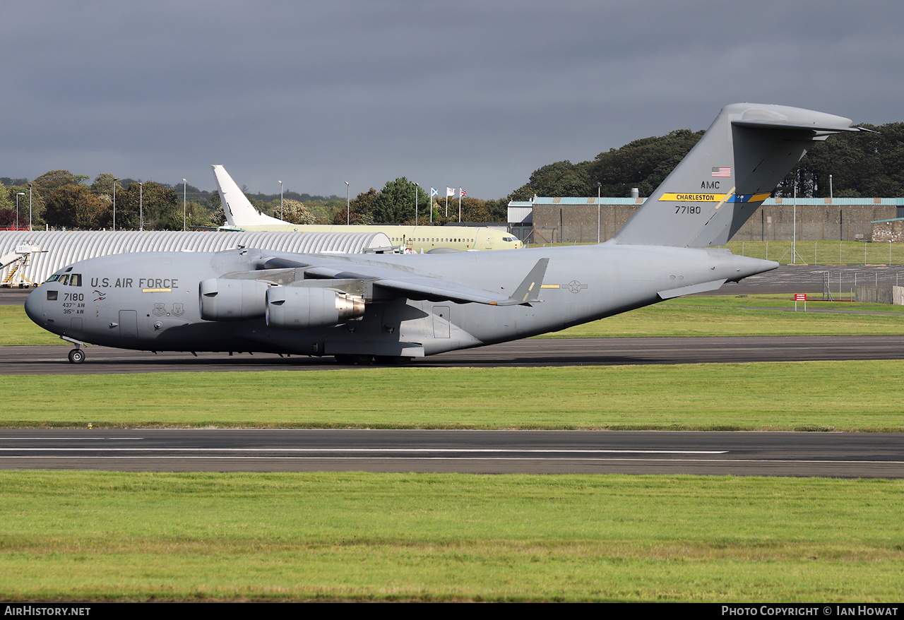 Aircraft Photo of 07-7180 / 77180 | Boeing C-17A Globemaster III | USA - Air Force | AirHistory.net #604571