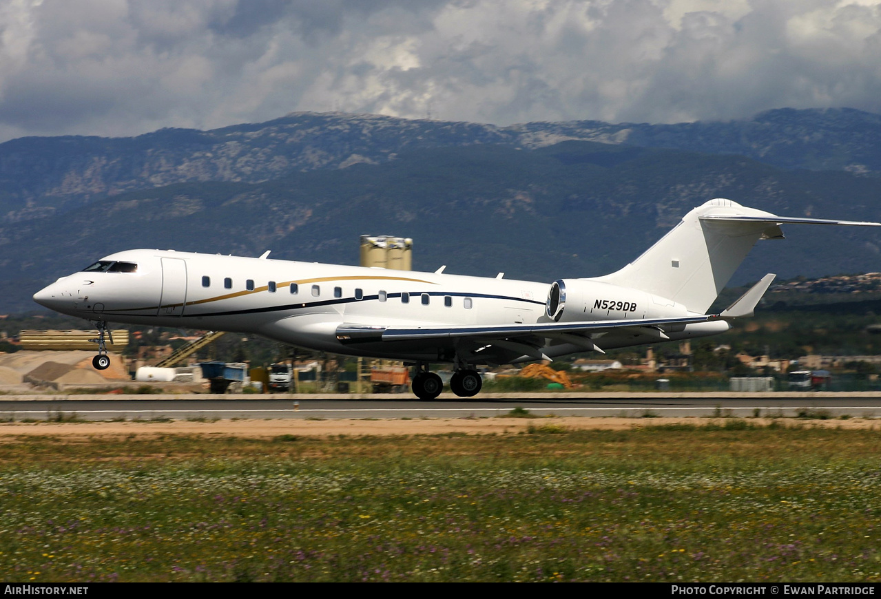 Aircraft Photo of N529DB | Bombardier Global 6000 (BD-700-1A10) | AirHistory.net #604654