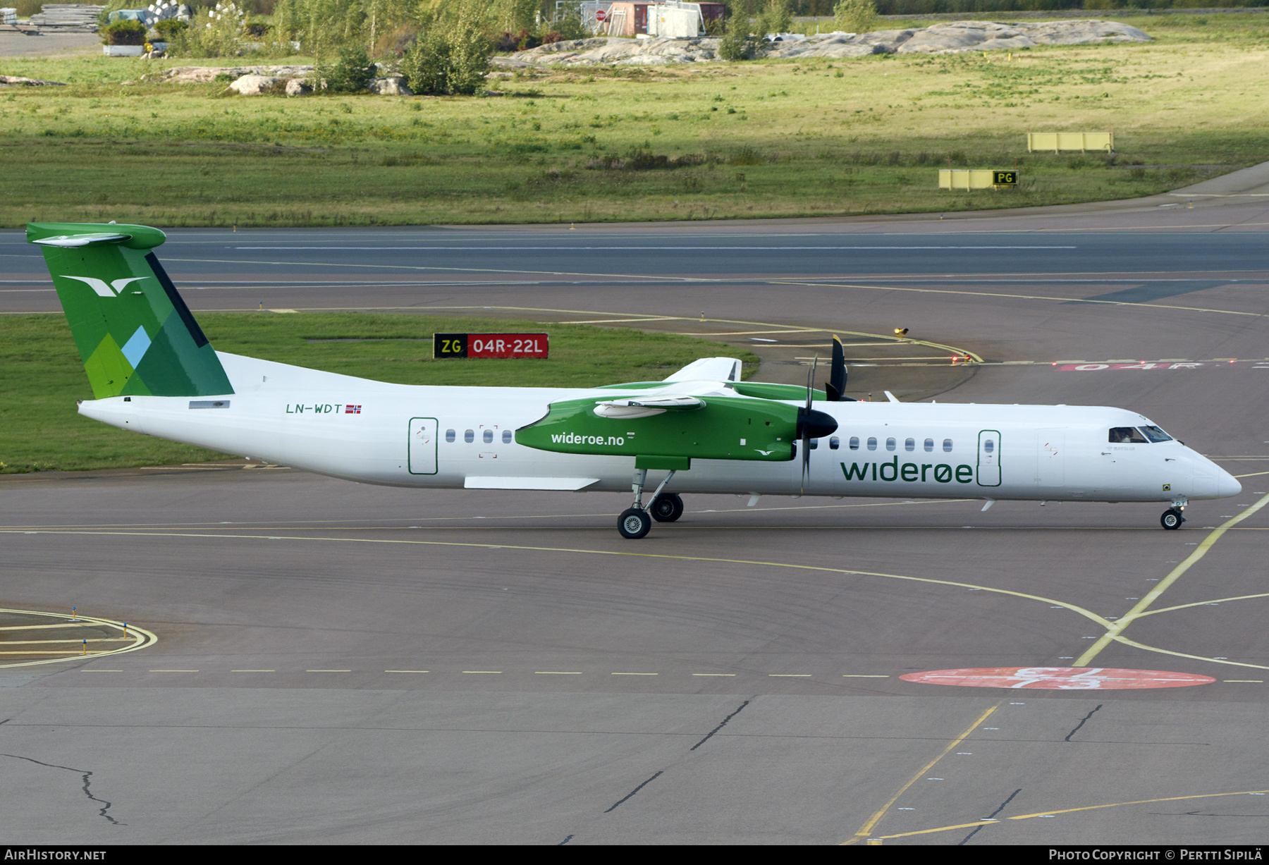 Aircraft Photo of LN-WDT | Bombardier DHC-8-402 Dash 8 | Widerøe | AirHistory.net #604753