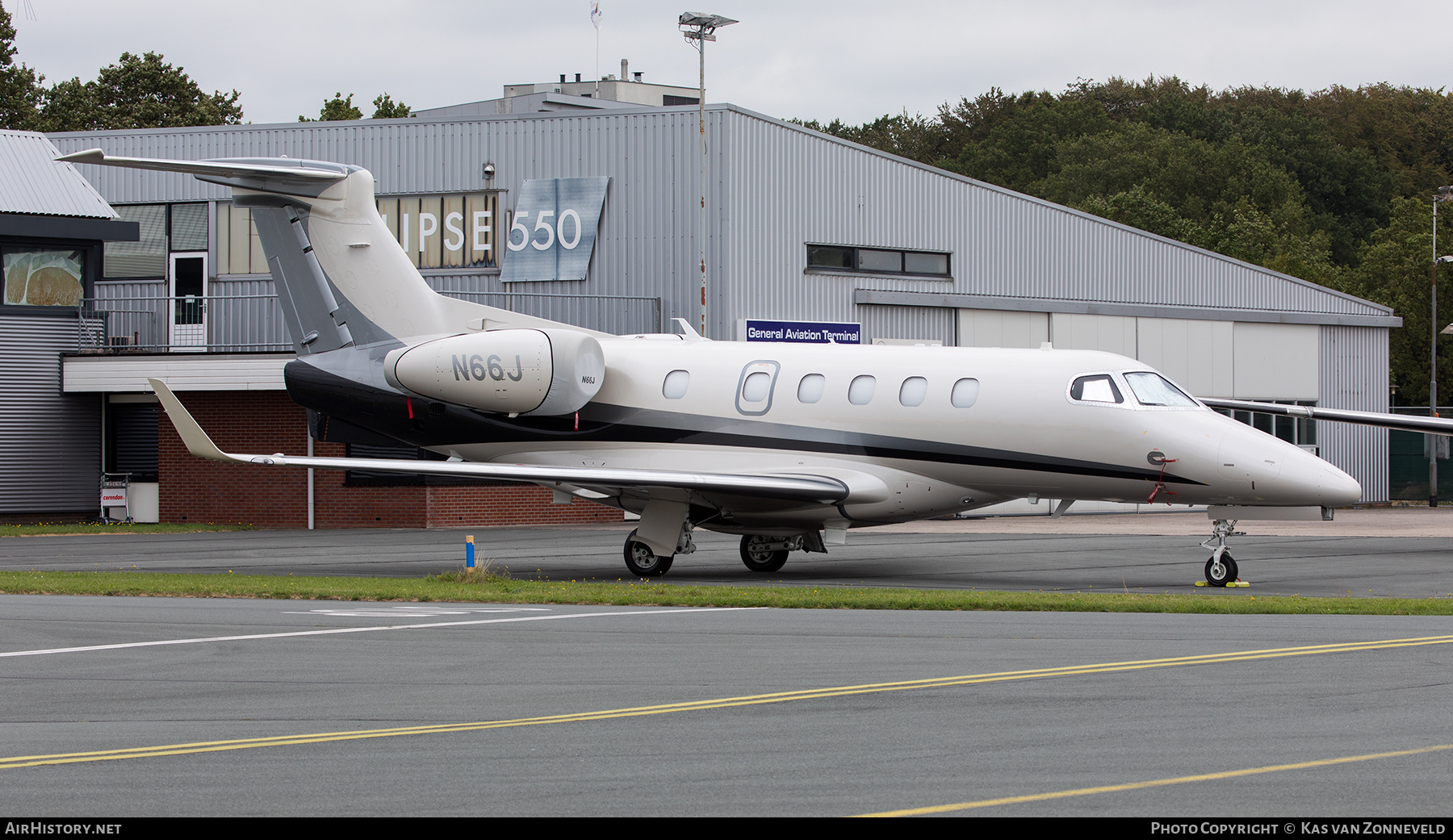 Aircraft Photo of N66J | Embraer EMB-505 Phenom 300 | AirHistory.net #604755