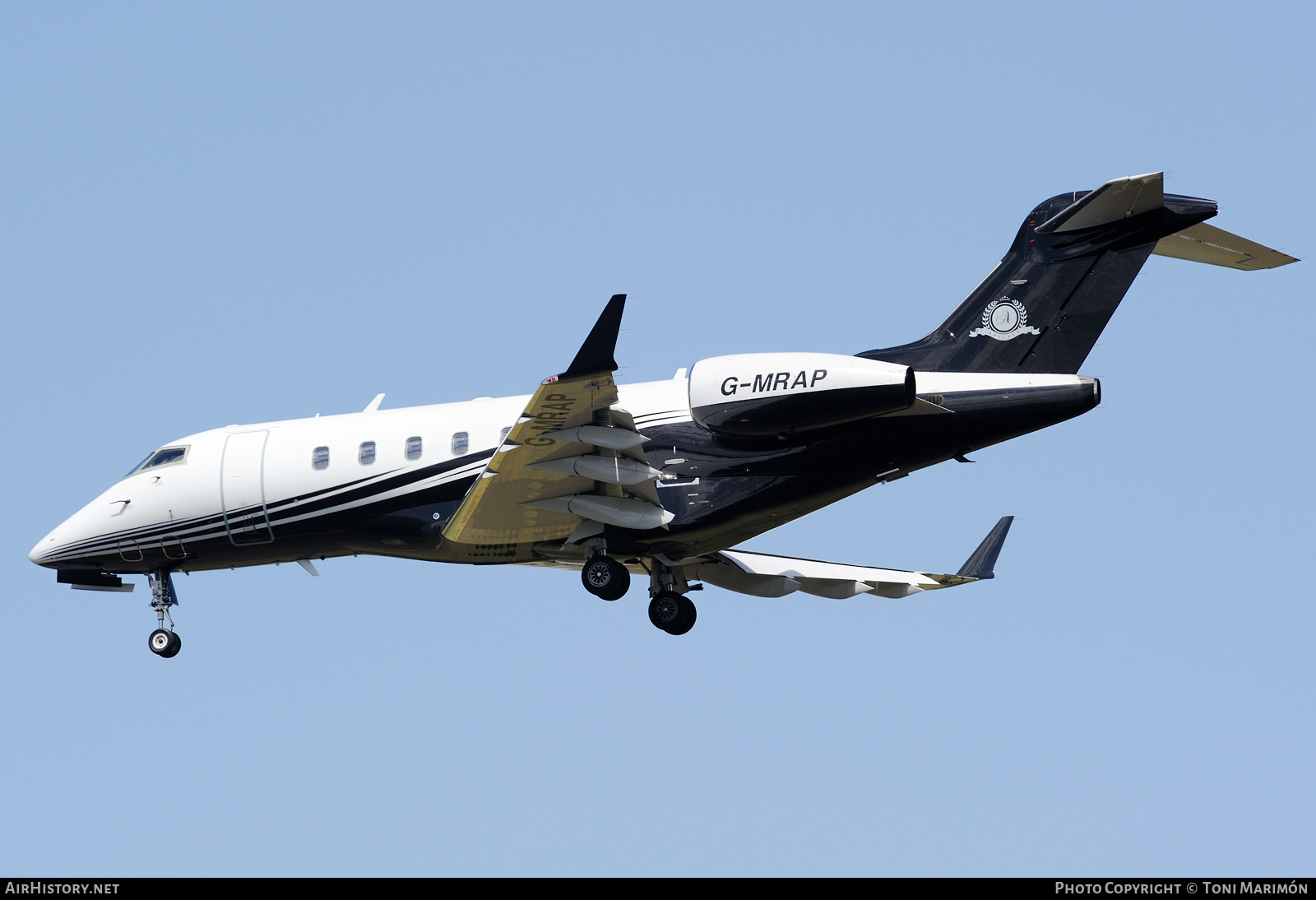 Aircraft Photo of G-MRAP | Bombardier Challenger 300 (BD-100-1A10) | AirHistory.net #604771