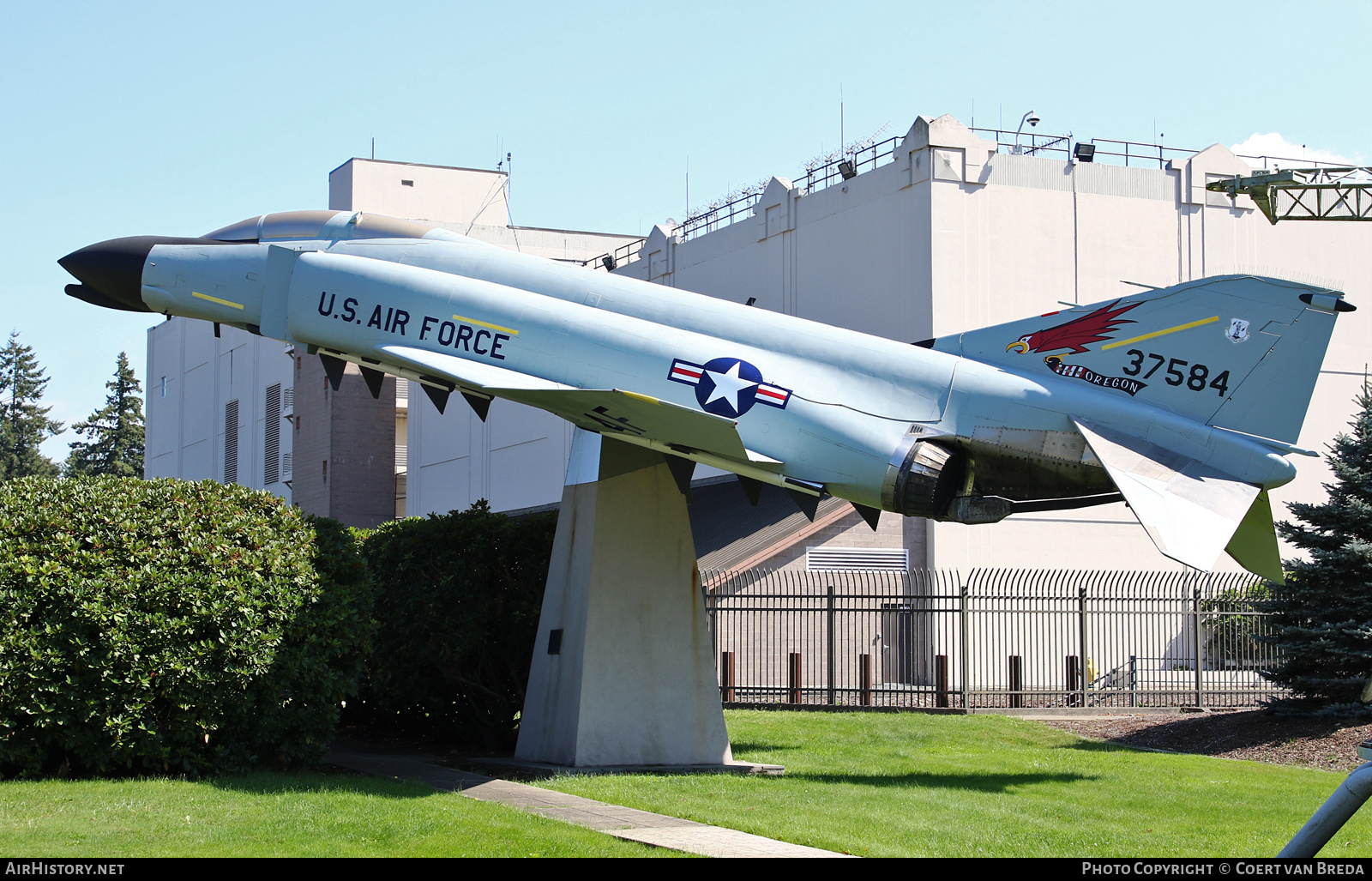 Aircraft Photo of 63-7584 / AF63-584 | McDonnell F-4C Phantom II | USA - Air Force | AirHistory.net #604841