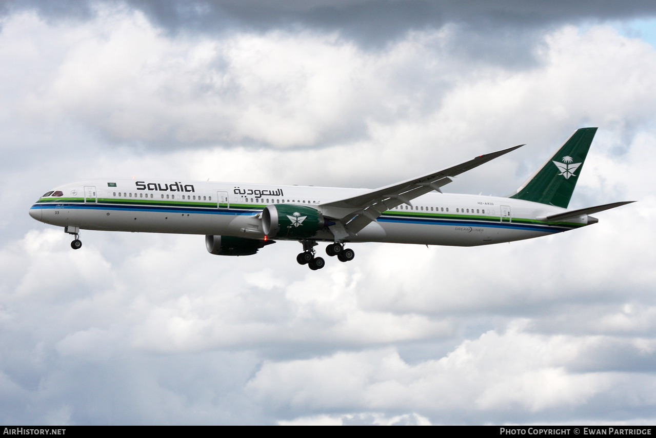Aircraft Photo of HZ-AR33 | Boeing 787-10 Dreamliner | Saudia - Saudi Arabian Airlines | AirHistory.net #604935