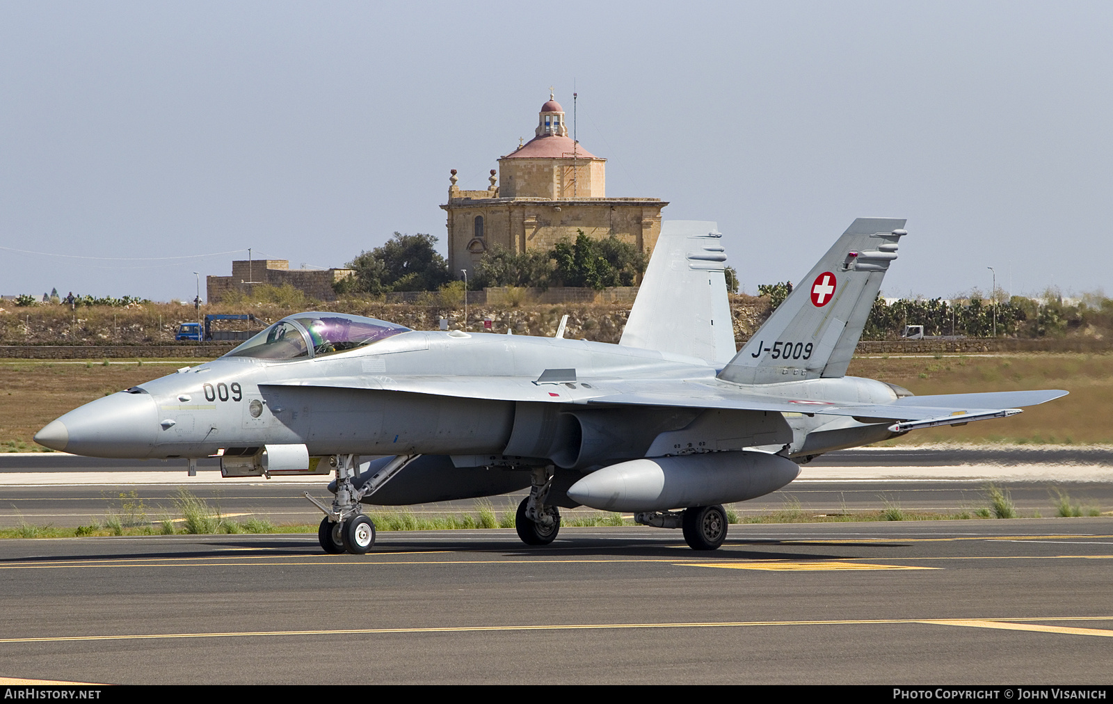 Aircraft Photo of J-5009 | McDonnell Douglas F/A-18C Hornet | Switzerland - Air Force | AirHistory.net #605068