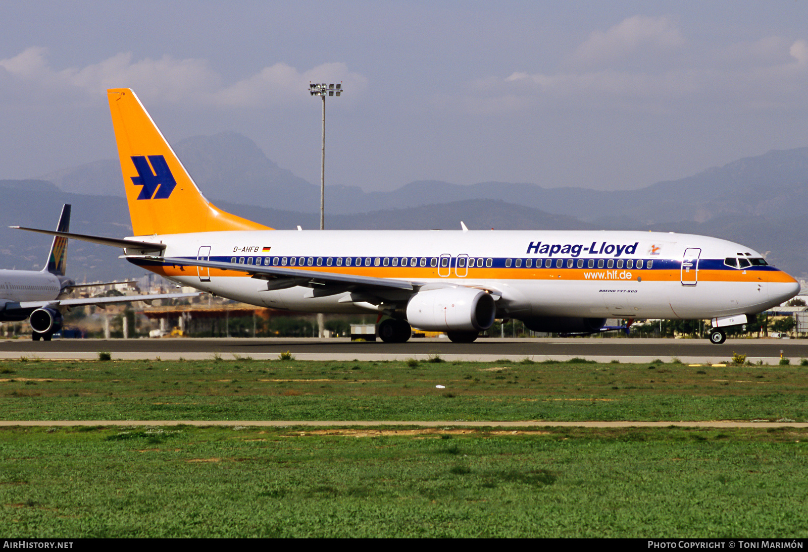 Aircraft Photo of D-AHFB | Boeing 737-8K5 | Hapag-Lloyd | AirHistory.net #605123